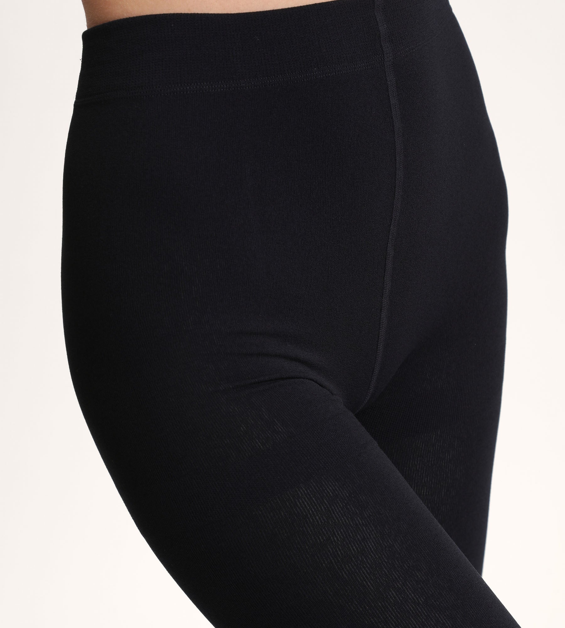 DIM Panti térmico negro Thermo Polaire 143D