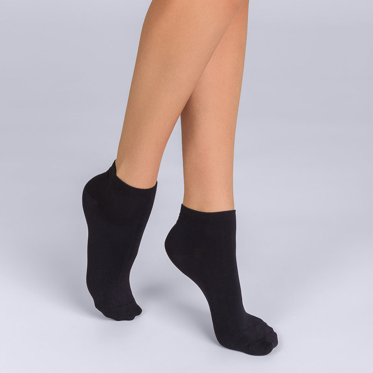 DIM Pack de 2 calcetines bajos cortos negros Skin para mujer