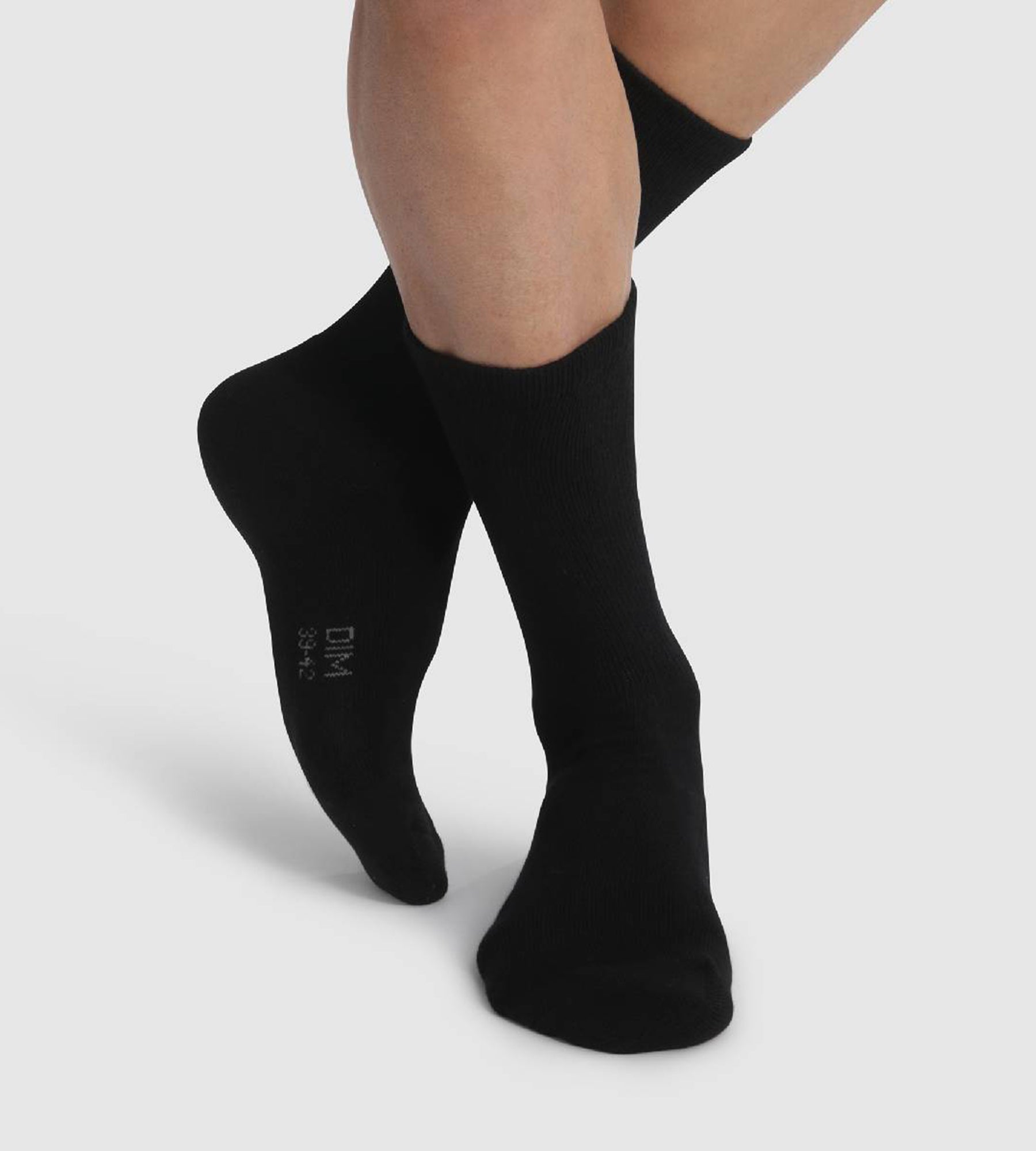 DIM Pack de 2 pares de calcetines negros de outdoor para hombre