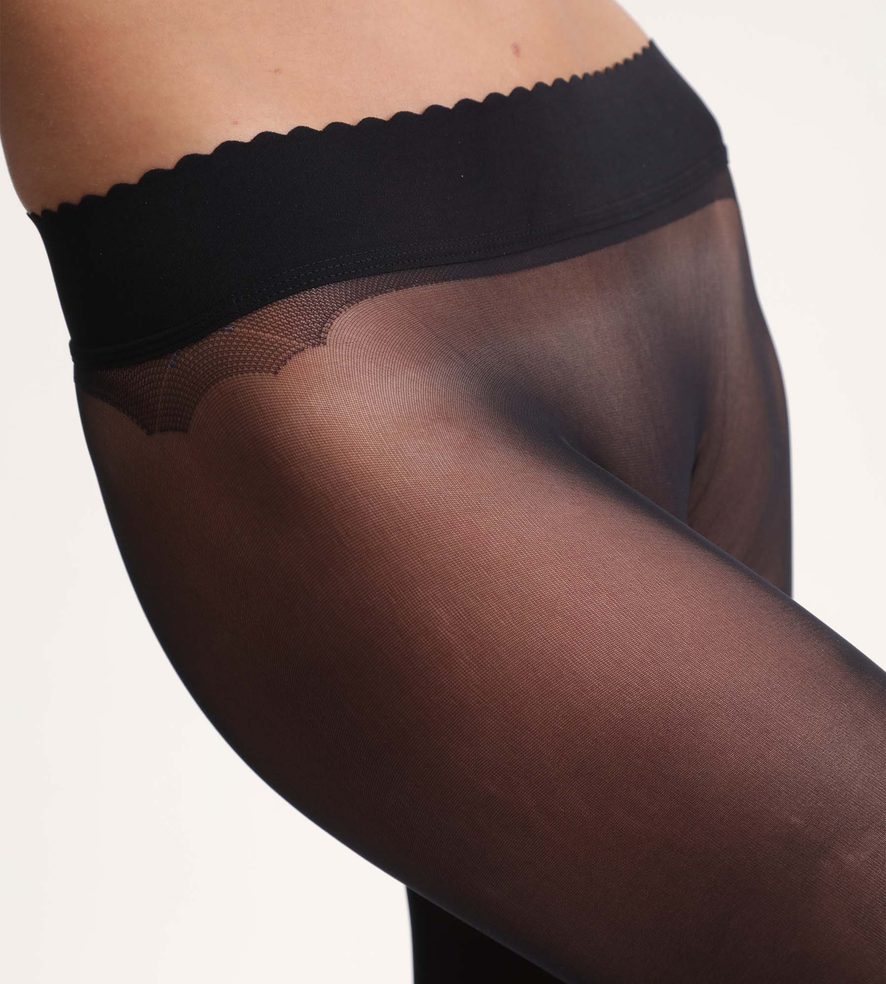 DIM Panti semi opaco sensación nude Body Touch 30D