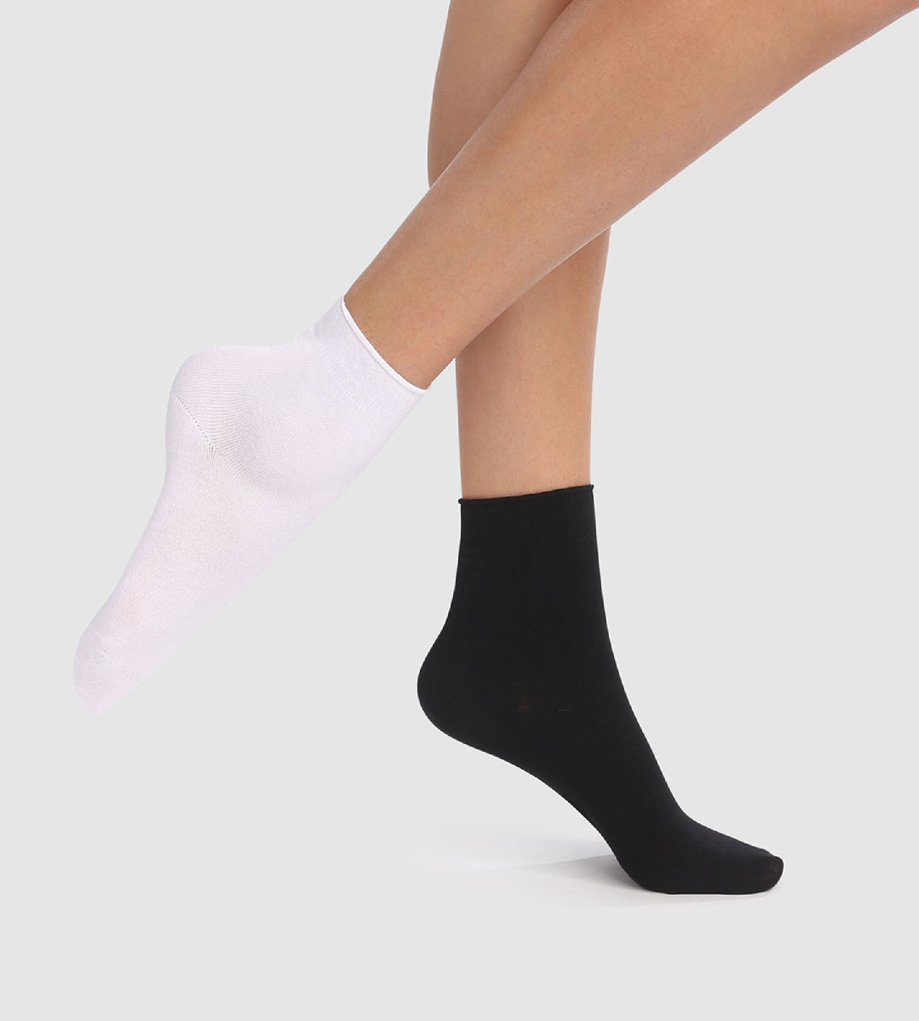 DIM Pack de 2 pares de calcetines modal mujer negros y blancos Dim Modal