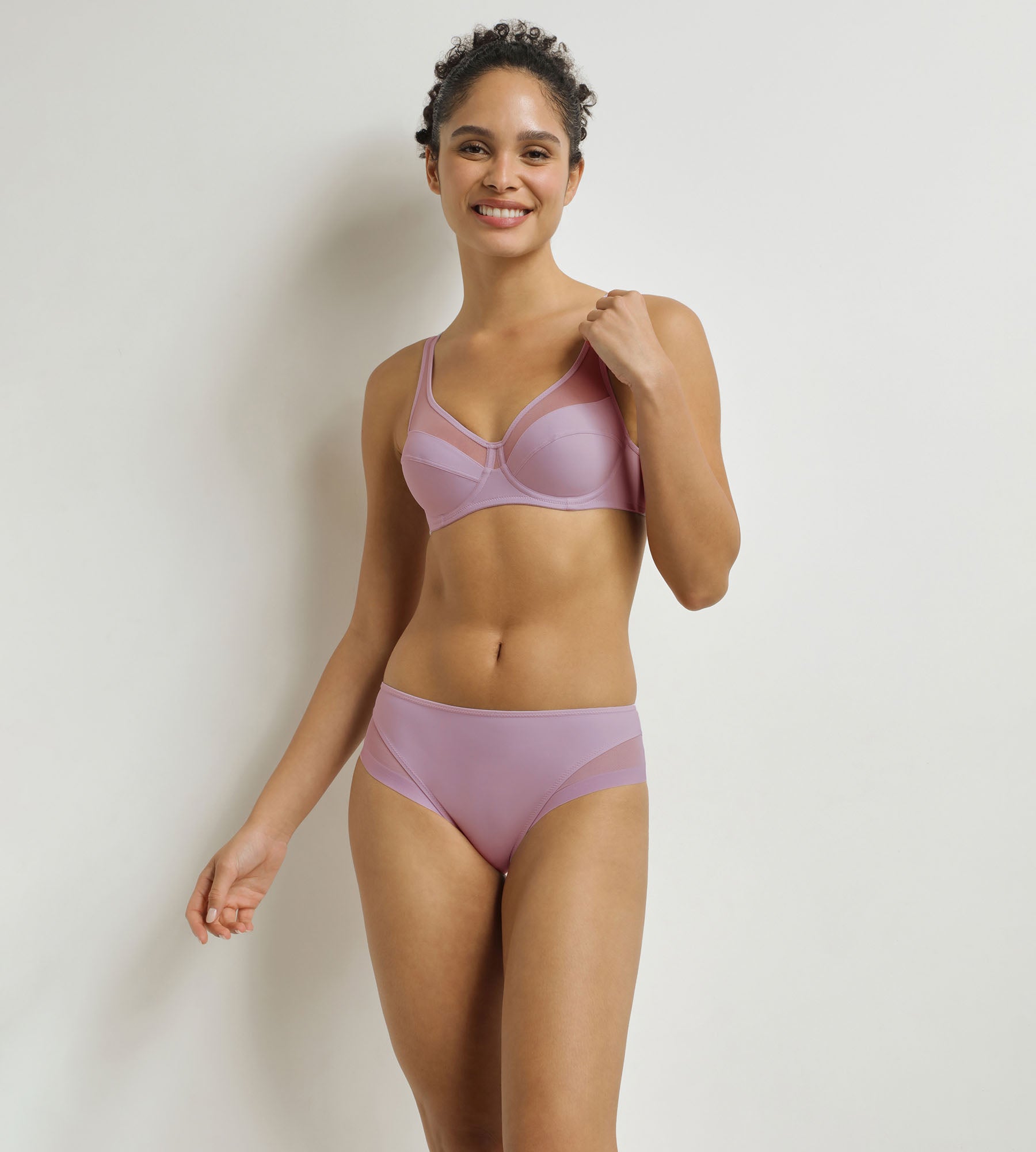 DIM Braga de mujer semitransparente Violet Passé Dim Generous