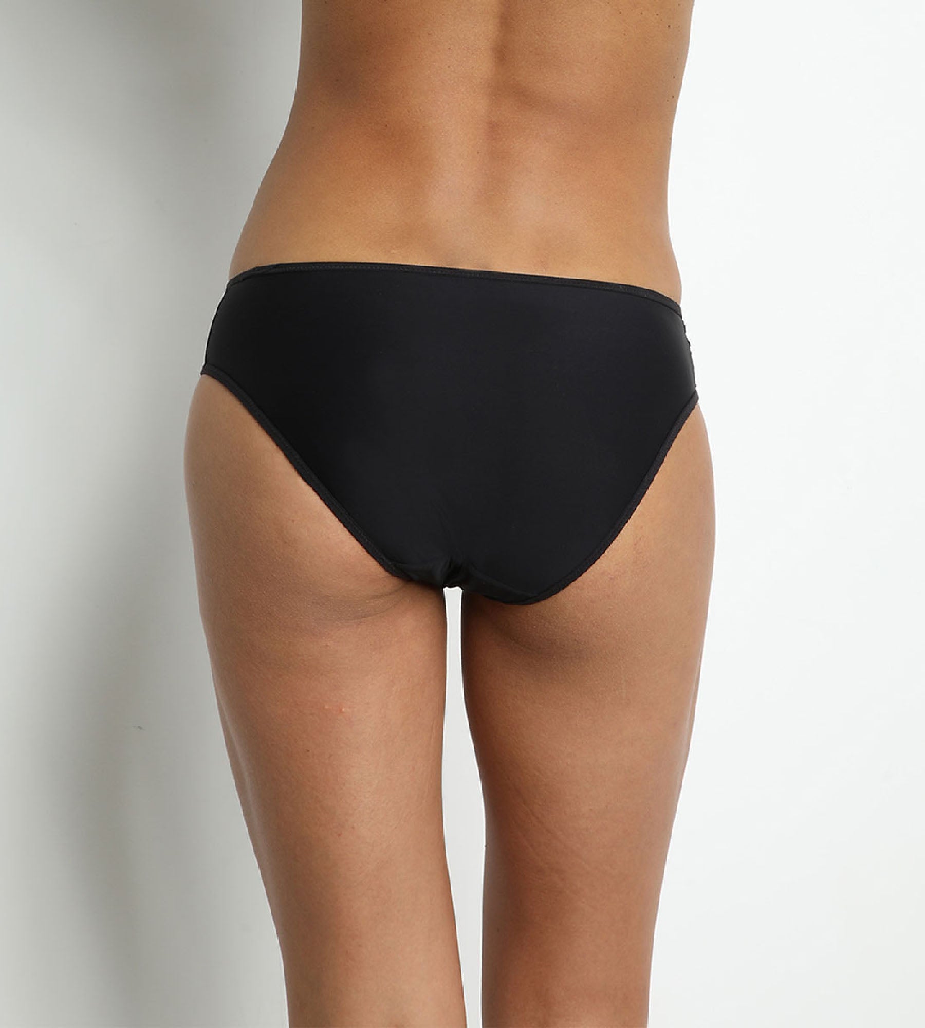 DIM Braga negra de microfibra Generous Broderie