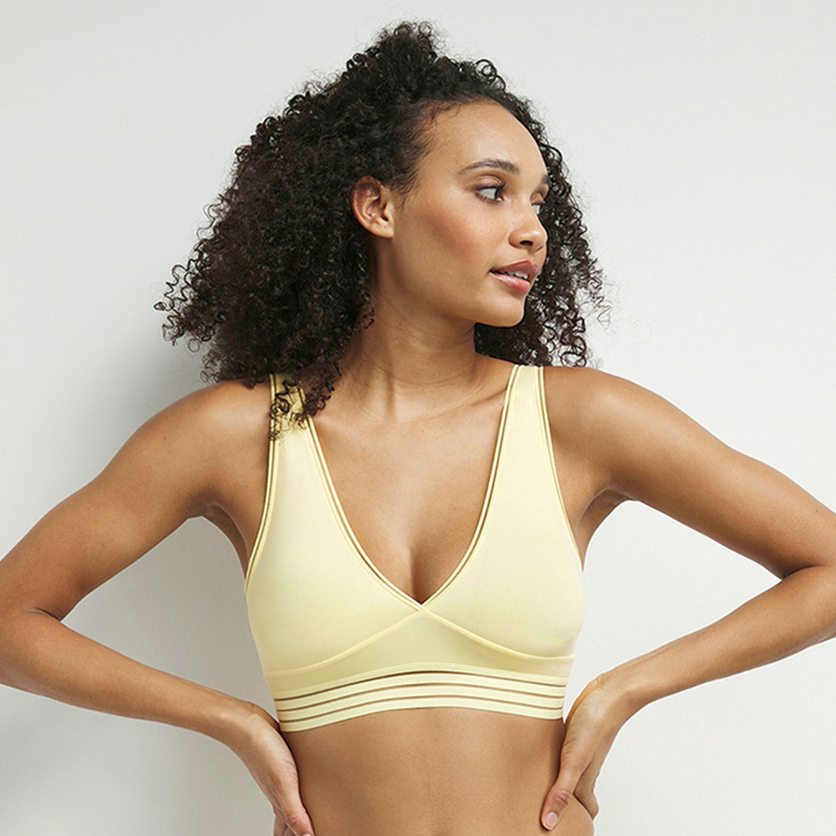 DIM Sujetador triangular sin aros de microfibra Amarillo Oh My Dim’s