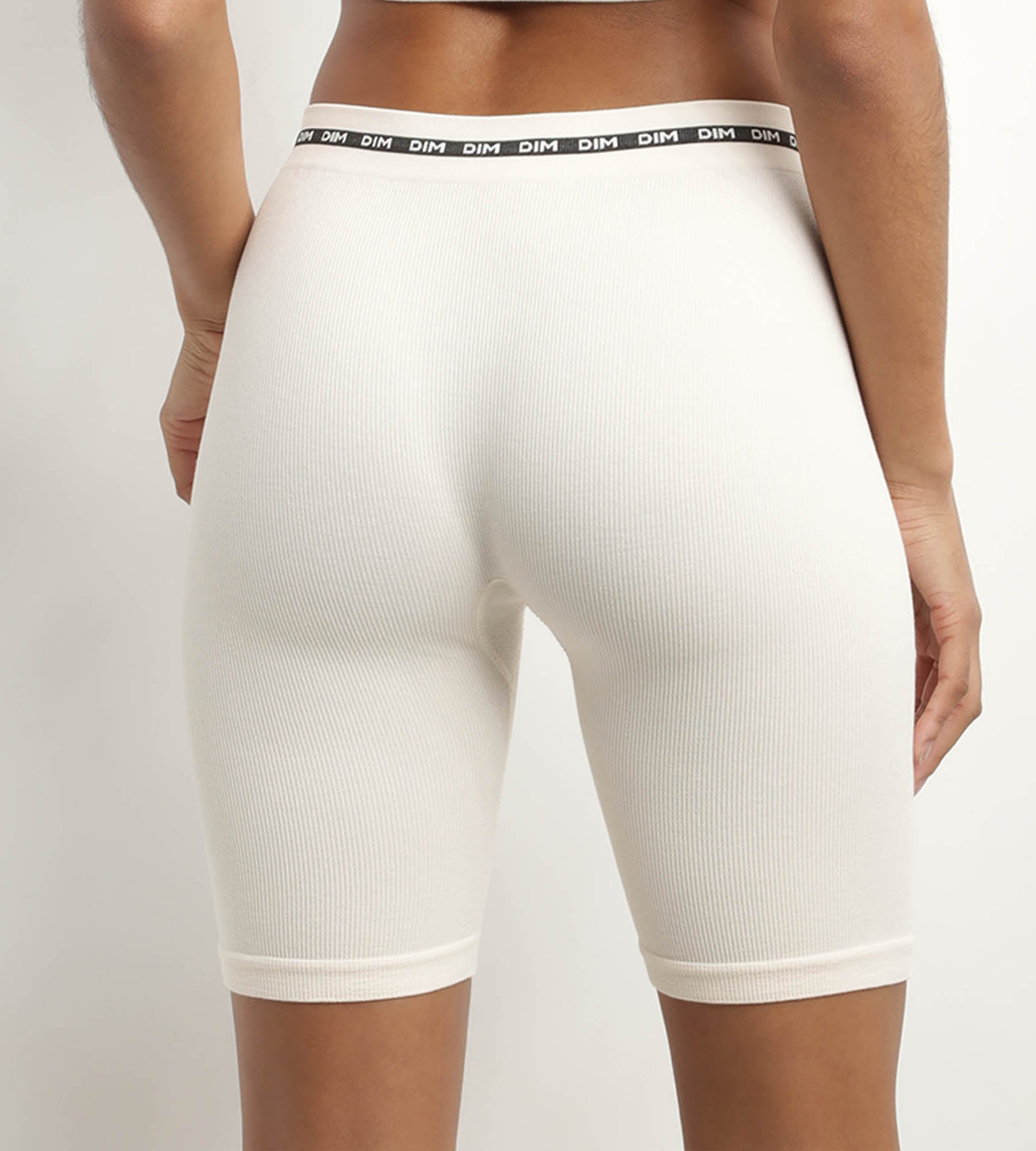DIM Ciclista de mujer en microfibra canalé Beis marfil Dim Icons Seamless