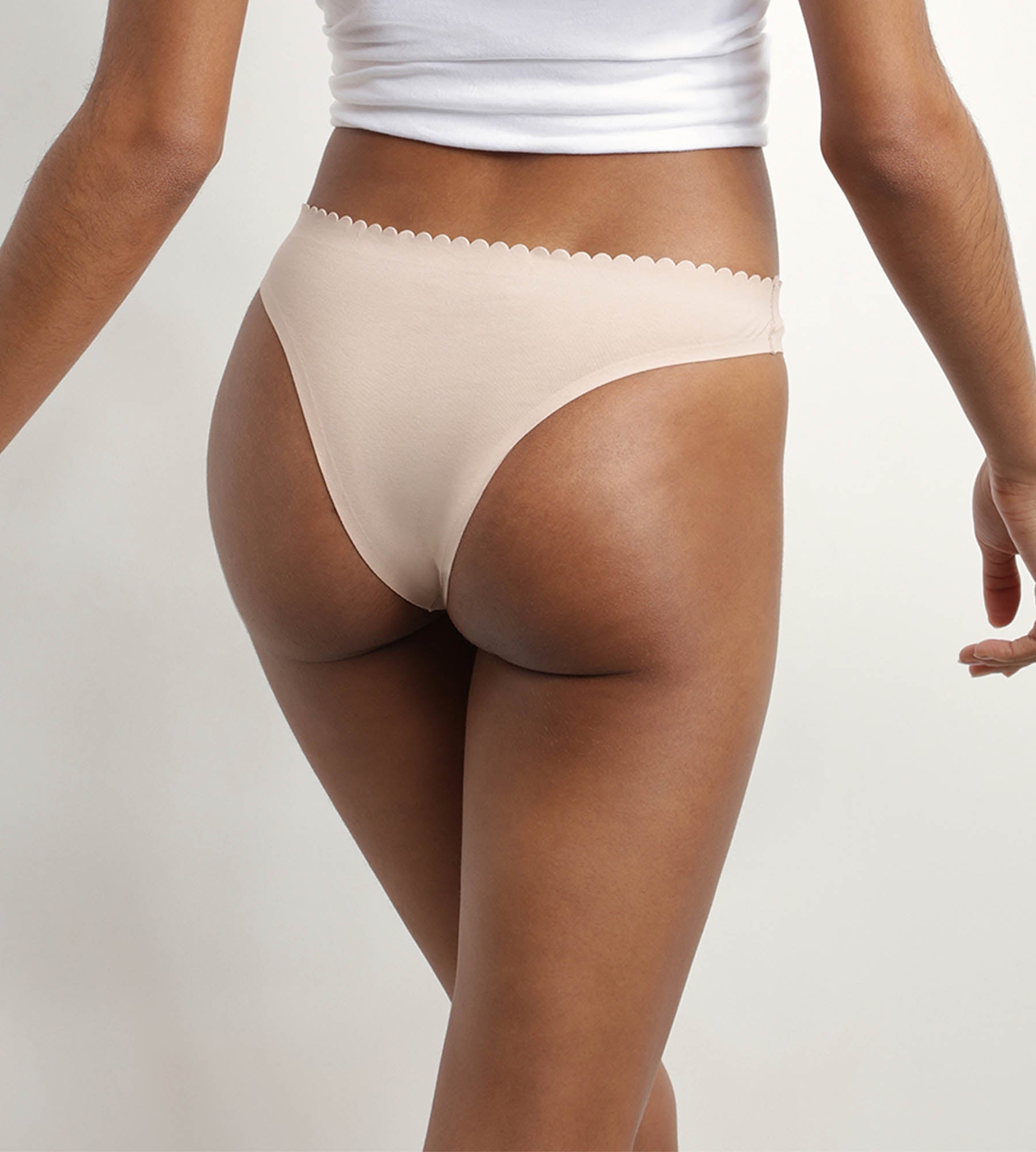 DIM Pack de 2 bragas brasileñas de mujer en microfibra Nude y Negro Body Touch Easy