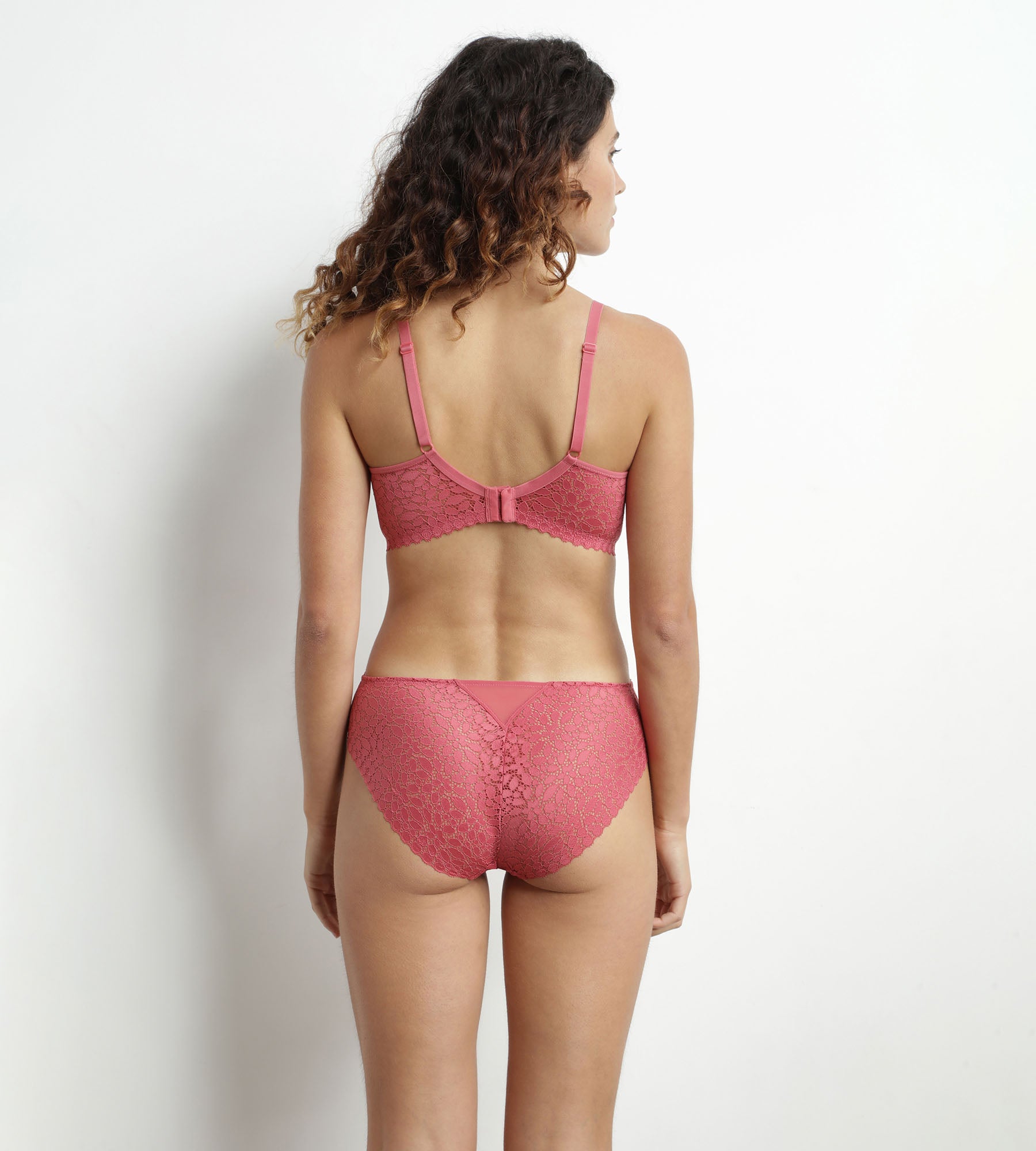 DIM Braga de encaje floral para mujer Pink Satin Dim Daily Lace