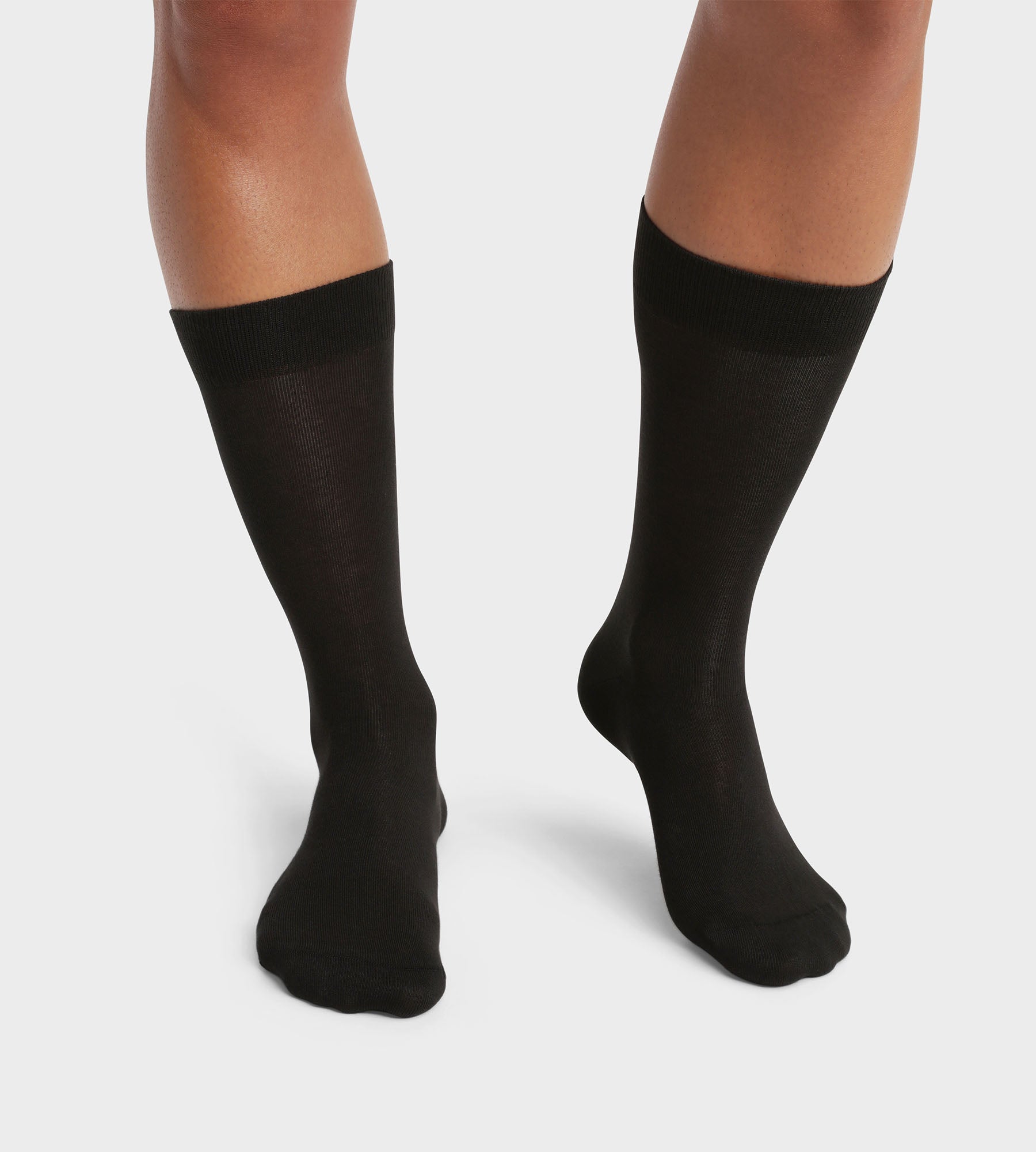 DIM Pack de 2 pares de calcetines altos para hombre de algodón orgánico Negro Dim Good