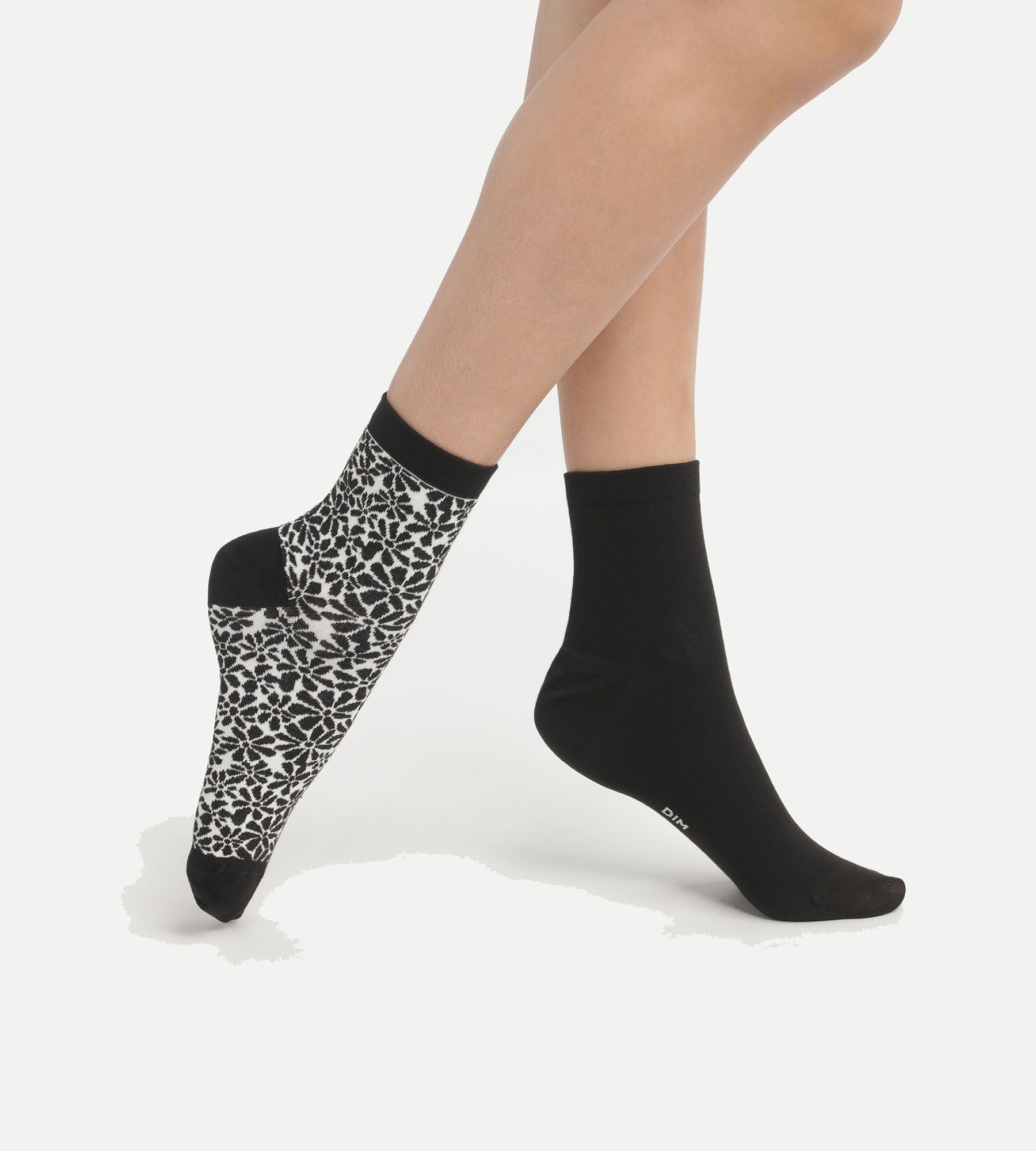 DIM Pack de 2 pares de calcetines de algodón bio con estampado floral negro Dim Good