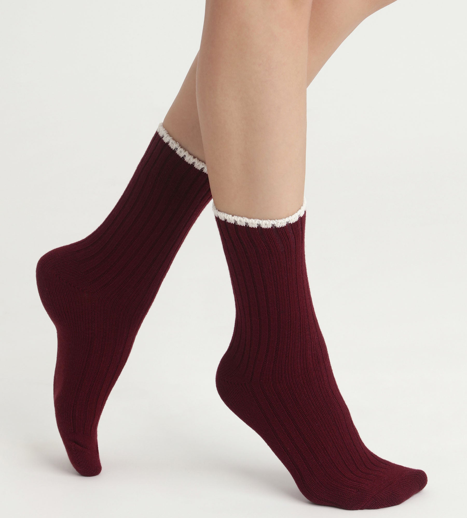 DIM Calcetines de bambú acanalados Fig para mujer