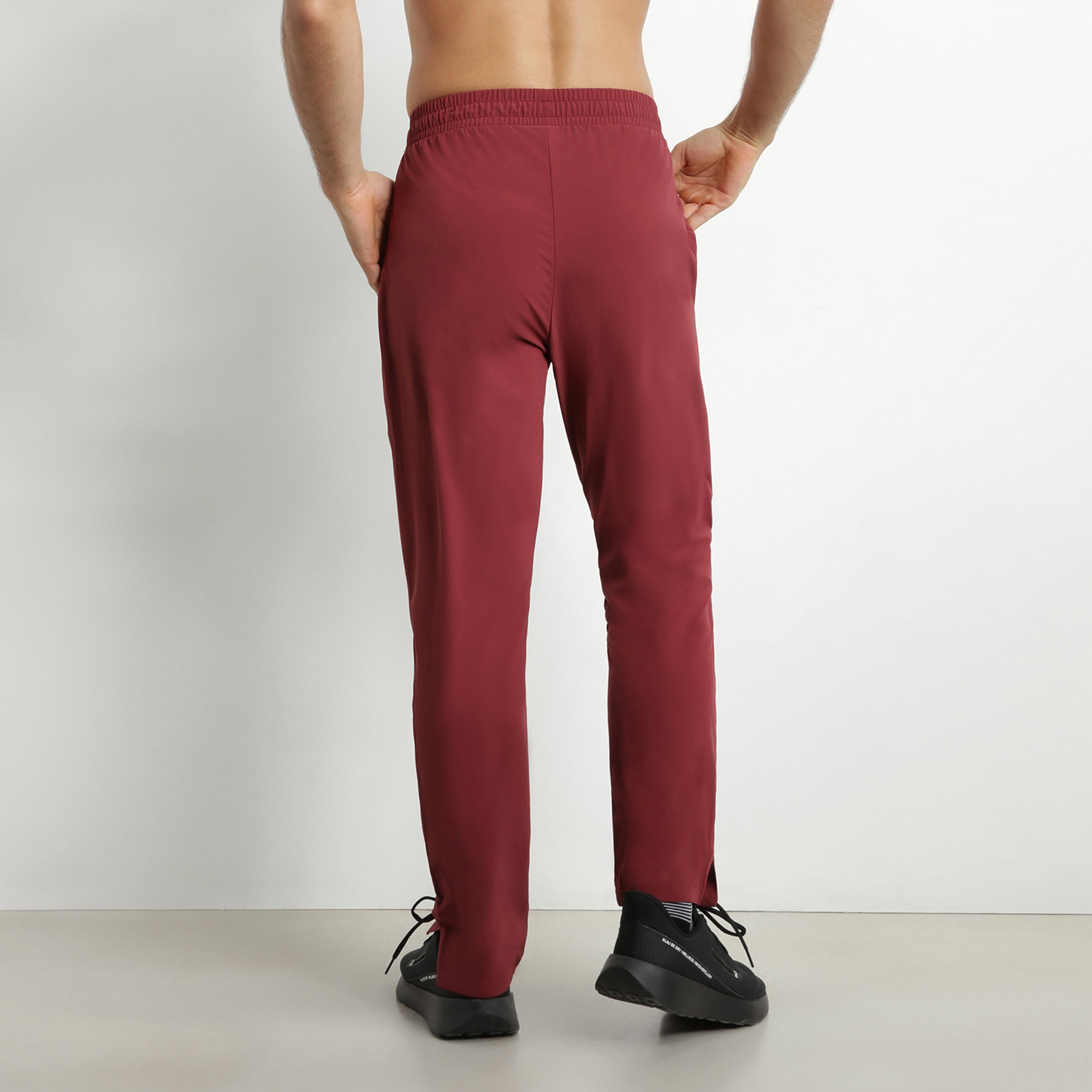 DIM Pantalón chino de punto elástico para hombre Burdeos Dim Move