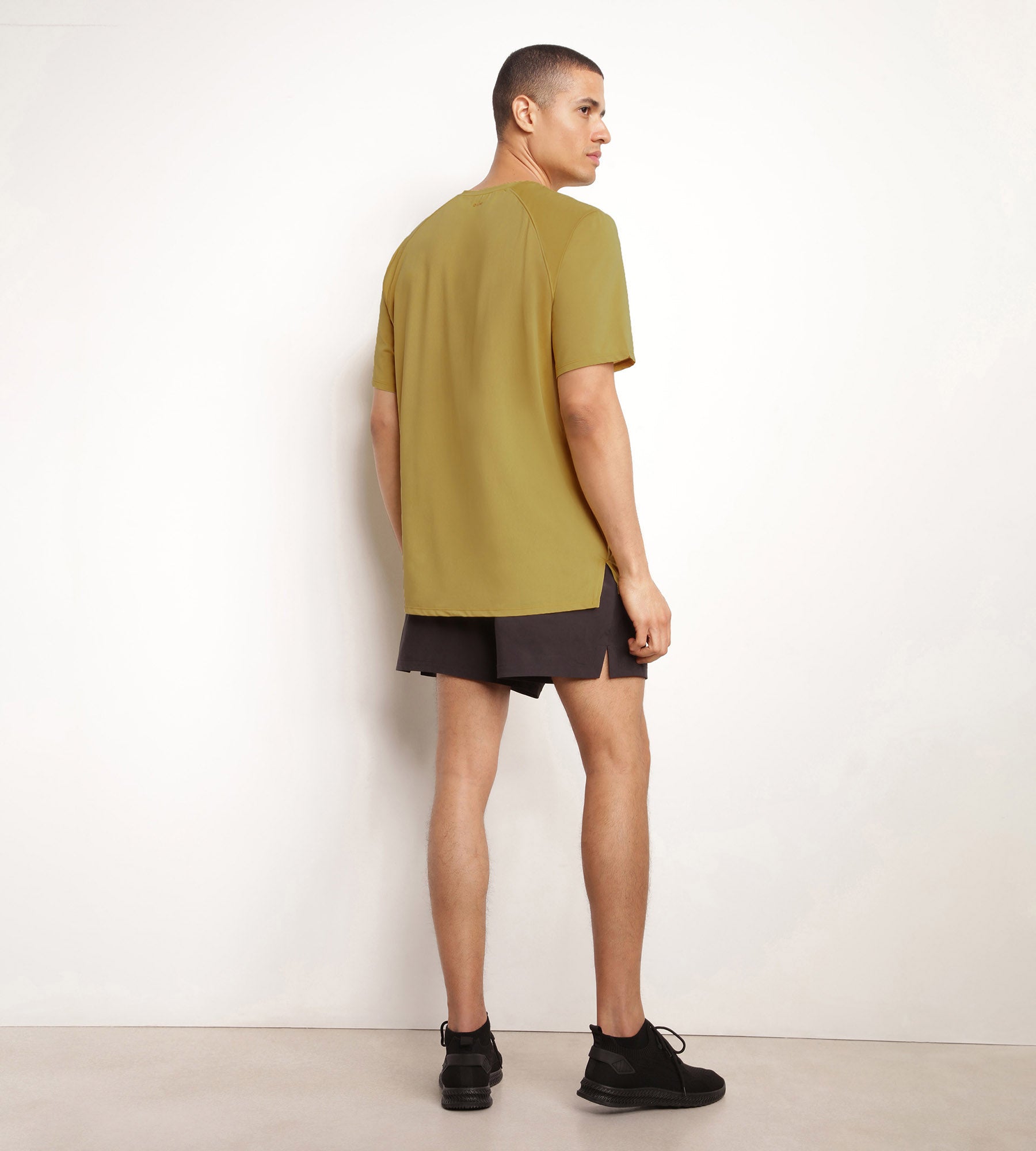 DIM Pantalón corto deportivo para hombre en tejido vaporoso negro Dim Move