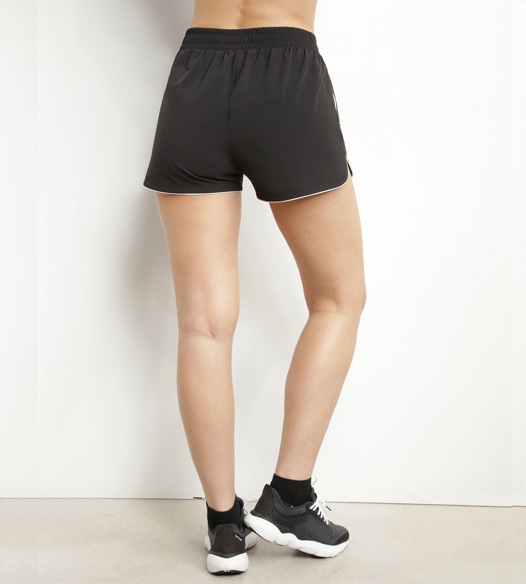 DIM Pantalón corto deportivo de mujer de viscosa negro Dim Move