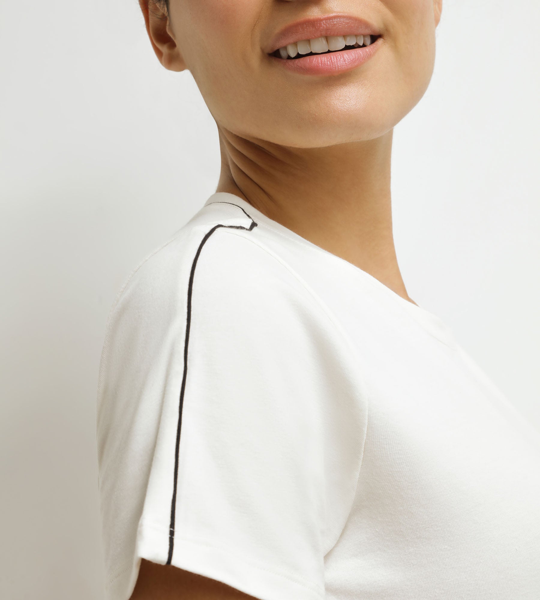 DIM Camiseta de deporte de punto termorregulador para mujer Ecru Dim Move