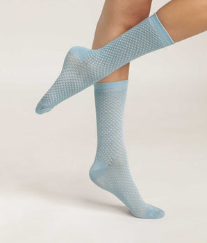 Calcetines de mujer de viscosa azul en relieve Dim Shirt Style