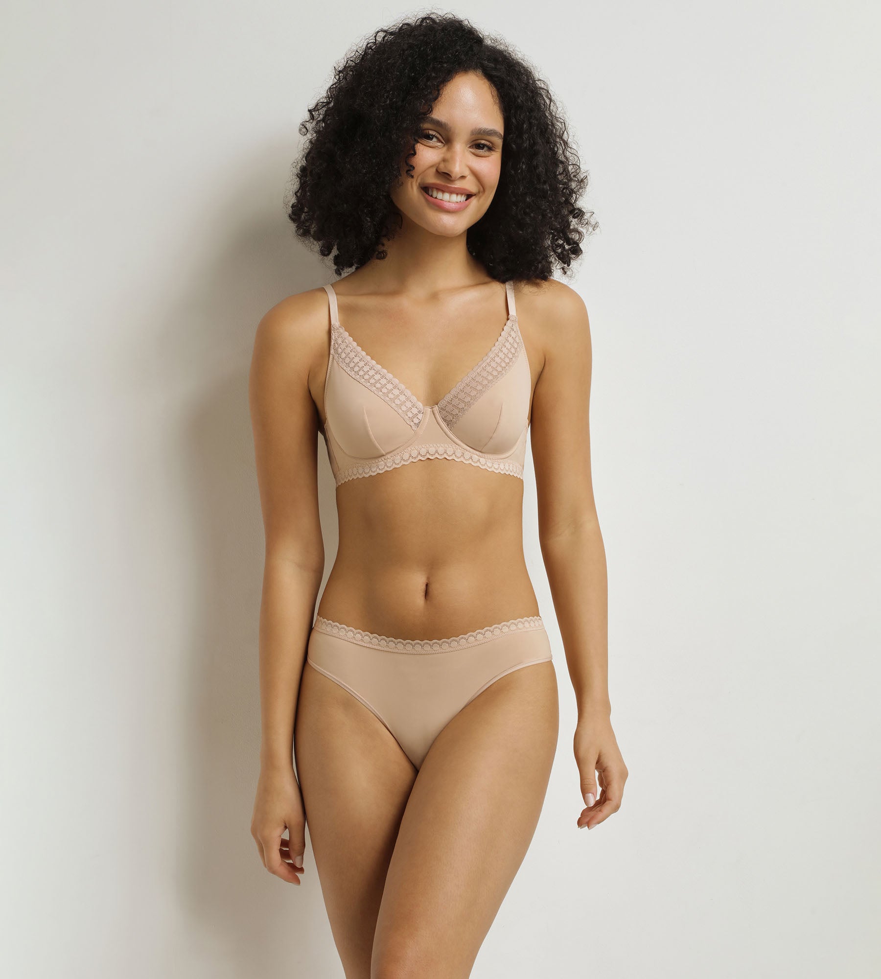 DIM Sujetador cesta con aros Nude Daily Micro