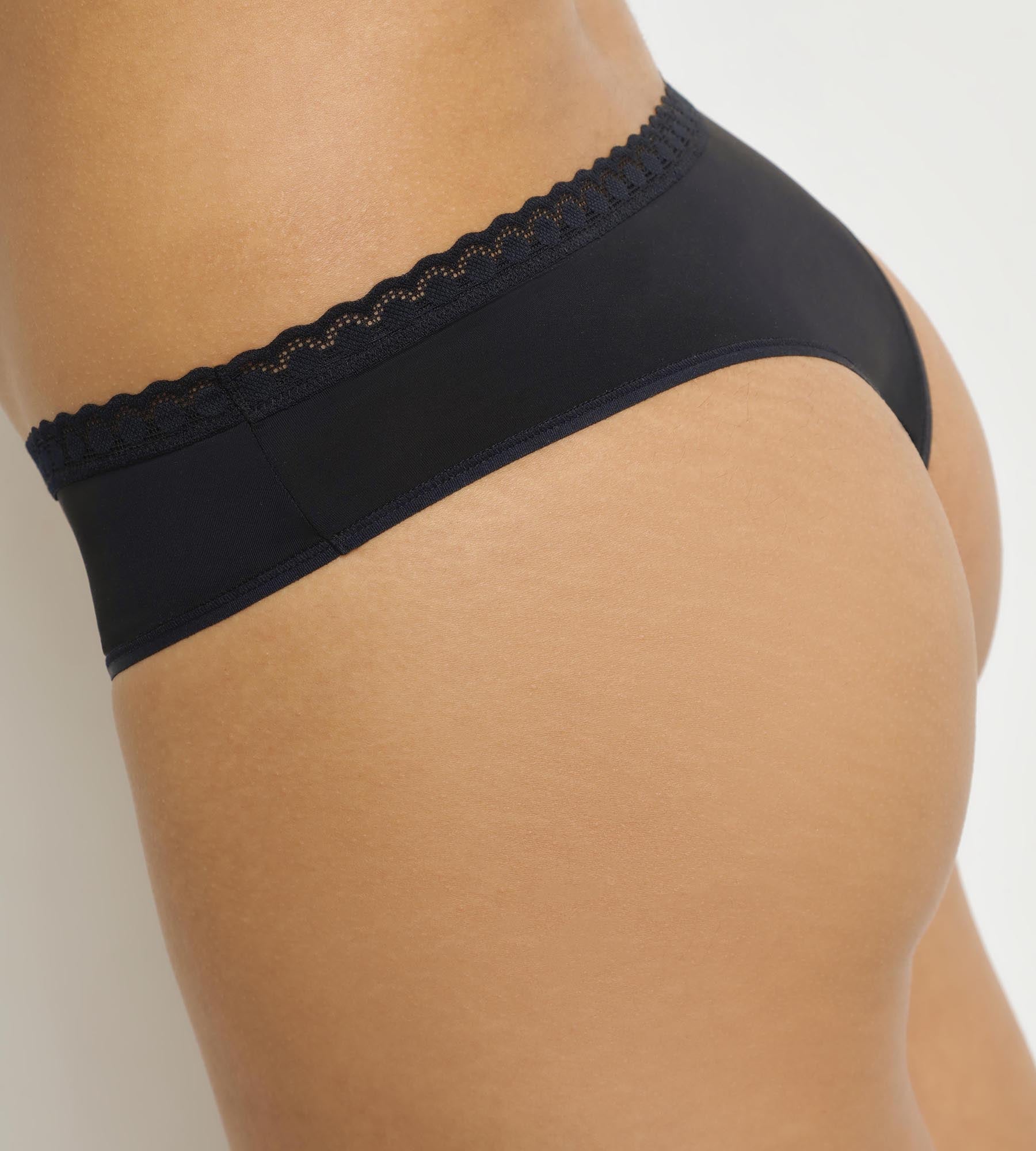 DIM Tanga de mujer con encaje Daily Micro Negro