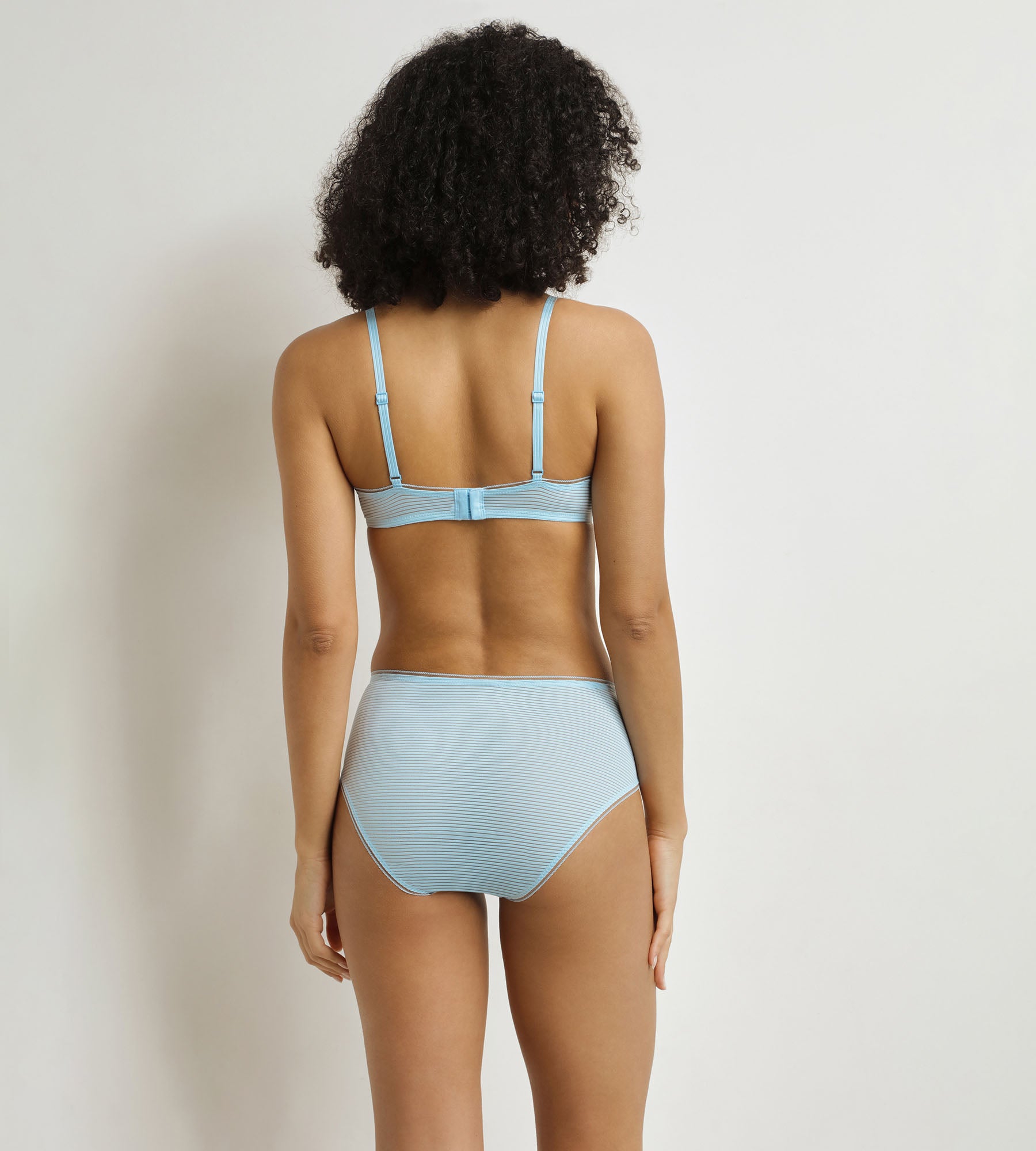 DIM Sujetador corbeille azul Dim x Inès de La Fressange