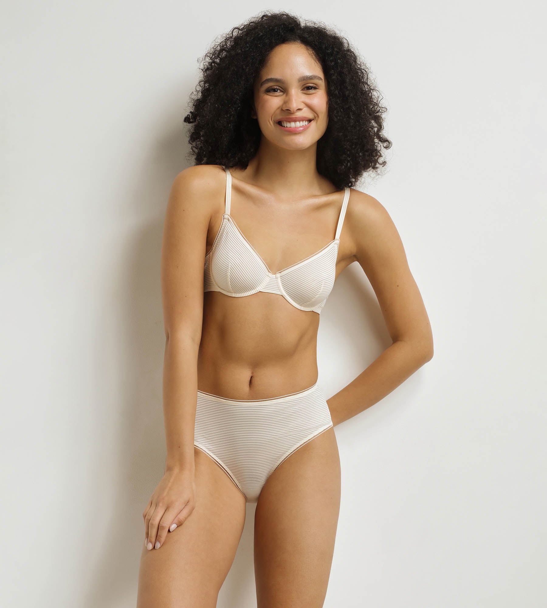 DIM Braga de mujer de cintura alta con rayas beige Dim x Inès de La Fressange