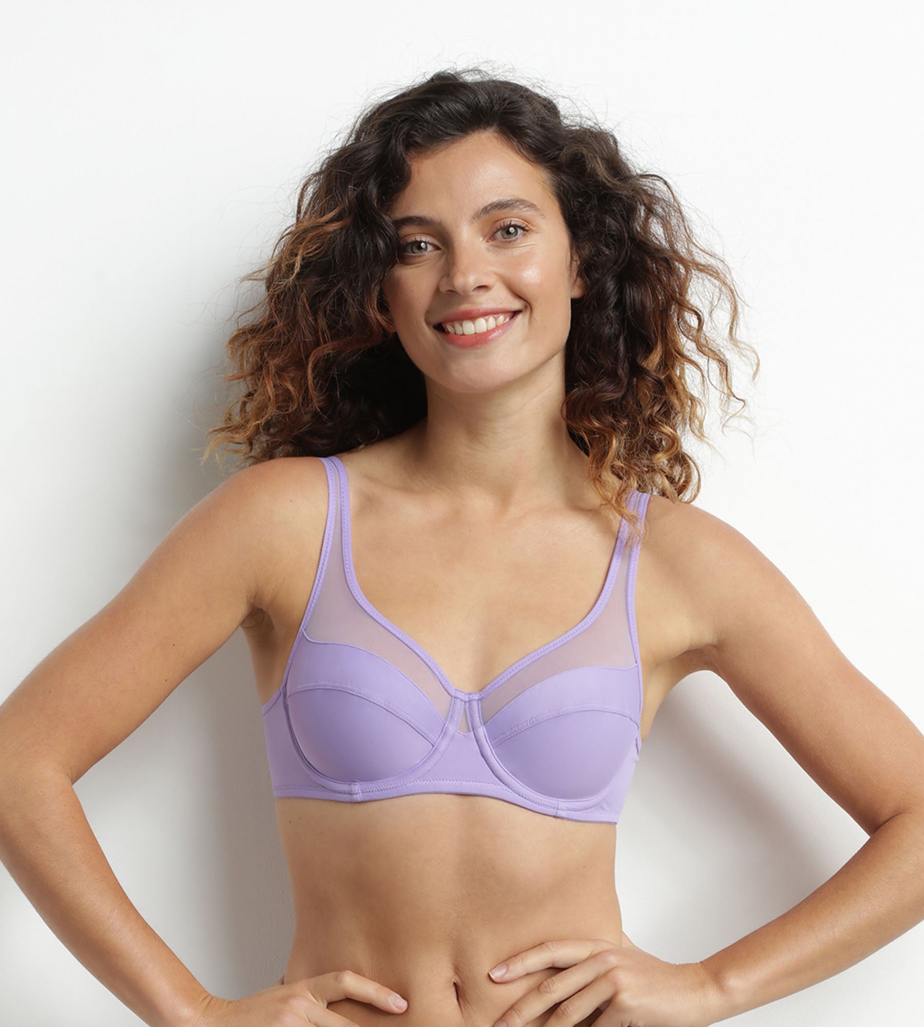 Sujetador de gran capacidad con aros en microfibra Violeta Dim Generous DIM