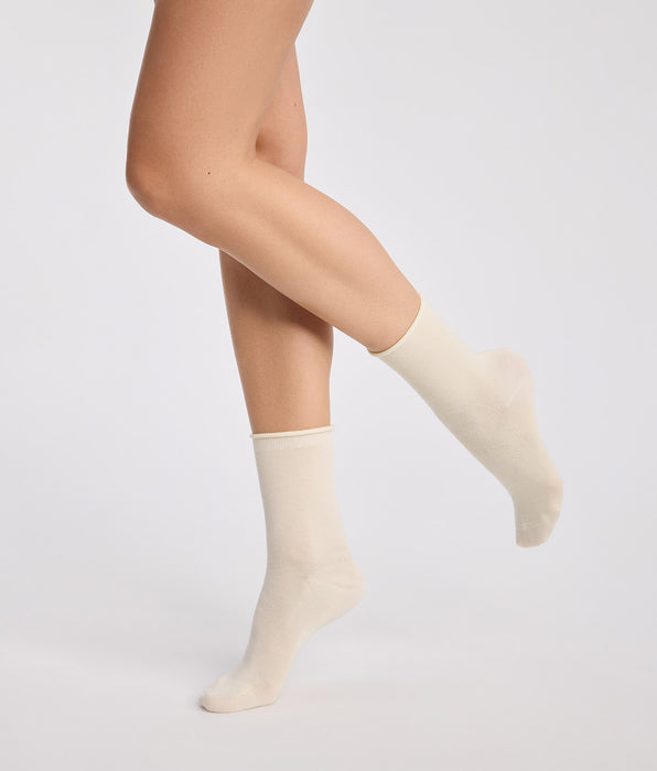 DIM Pack de 2 calcetines de mujer en topo y beige de Modal