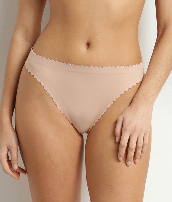 DIM Tanga nude de microfibra Dim Body Touch para mujer