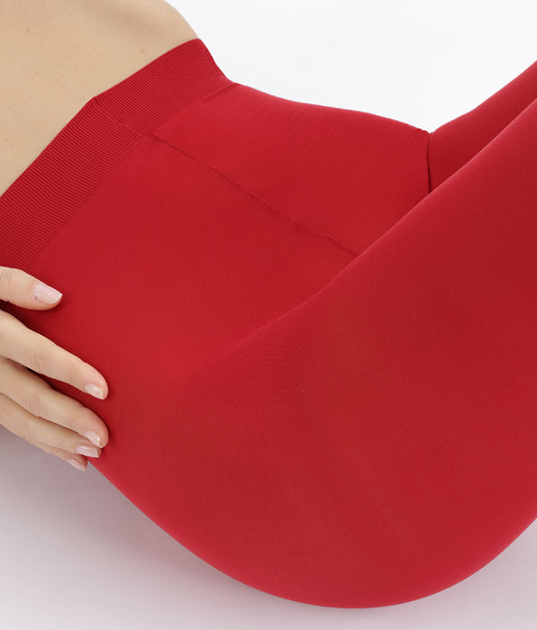 DIM Panti opaco aterciopelado rojo pasión 50D Style