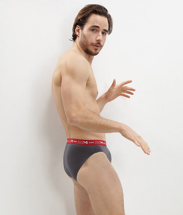 DIM Pack de 3 slips gris, rojo chile y negro Coton Stretch